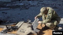 За даними Повітряних сил ЗСУ, у ніч на 7 квітня (з 18:00 6 квітня) війська РФ атакували Україну 110 ударними БпЛА різних типів. 77 з них українська протиповітряна оборона знешкодила 