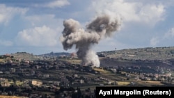 دود بر فراز آسمان لبنان در پی تدوام تنش‌ها میان نیروهای اسرائیلی و گروه حزب‌الله در مرز لبنان با شمال اسرائیل