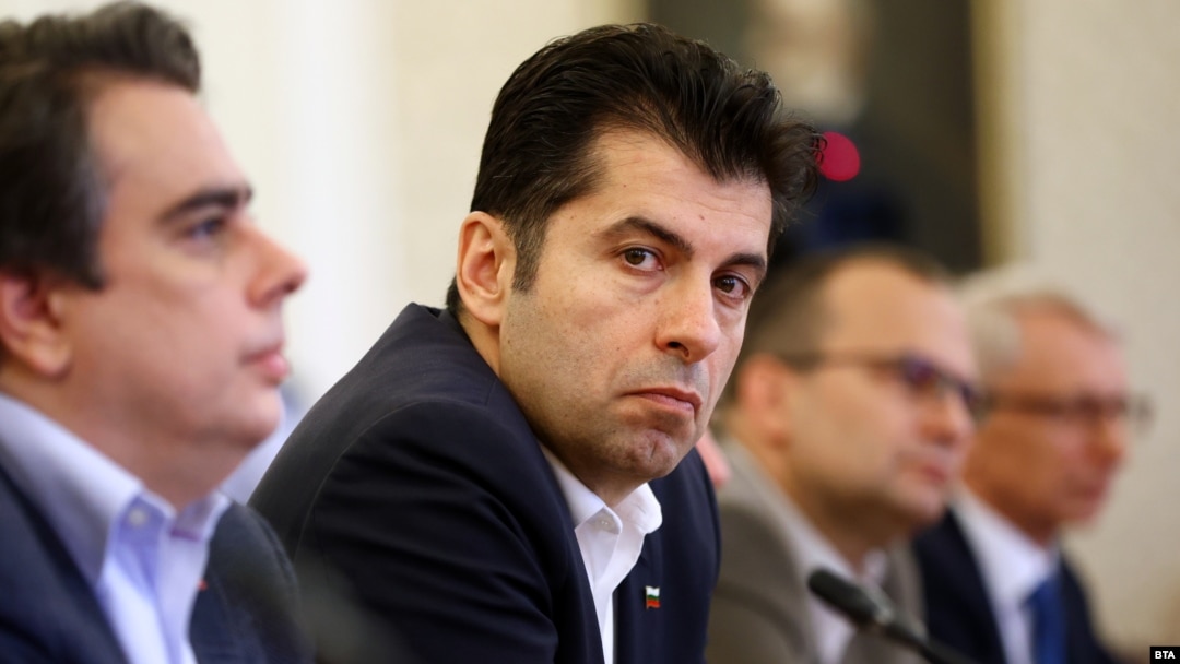 Кирил Петков по време на среща с партия ГЕРБ в Народното събрание по-рано през май. 