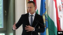 Szijjártó Péter külgazdasági és külügyminiszter beszédet mond a Szabolcs-Szatmár-Bereg vármegyei Kemecsén 2023. május 18-án