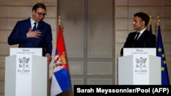 Predsednik Srbije Aleksandar Vučić i predsednik Francuske Emanuel Makron na konferenciji za medije u Parizu, 8. aprila 2024.