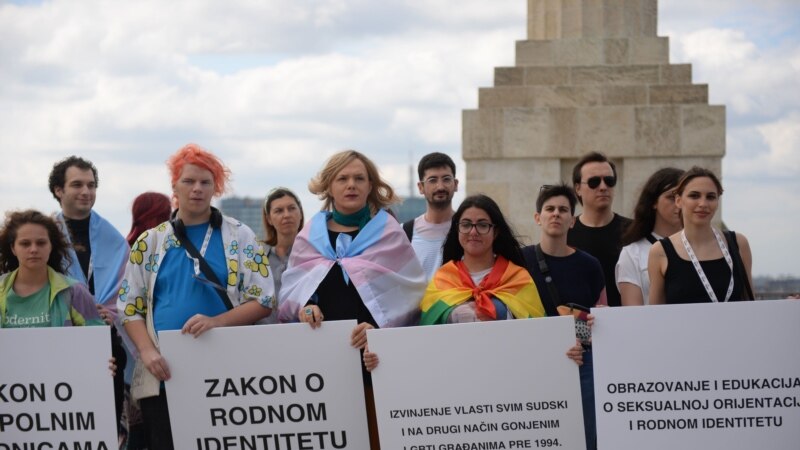 Opet bez zastave duginih boja na Skupštini grada Beograda, kaže gradonačelnik