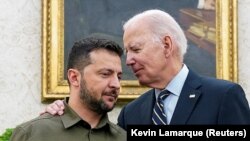 În imagine, președinții american și ucrainean, Joe Biden și Volodimir Zelenski, la ultima vizită a liderului ucrainean în SUA. 