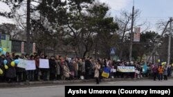 Бакчасарайда Русия оккупациясенә каршы митинг, 2014 елның 8 марты