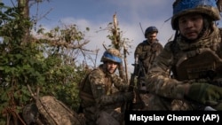 Ukrajinski vojnici na prvoj liniji kod Andriivke u regiji Donjecka, 16. septembar 2022. 