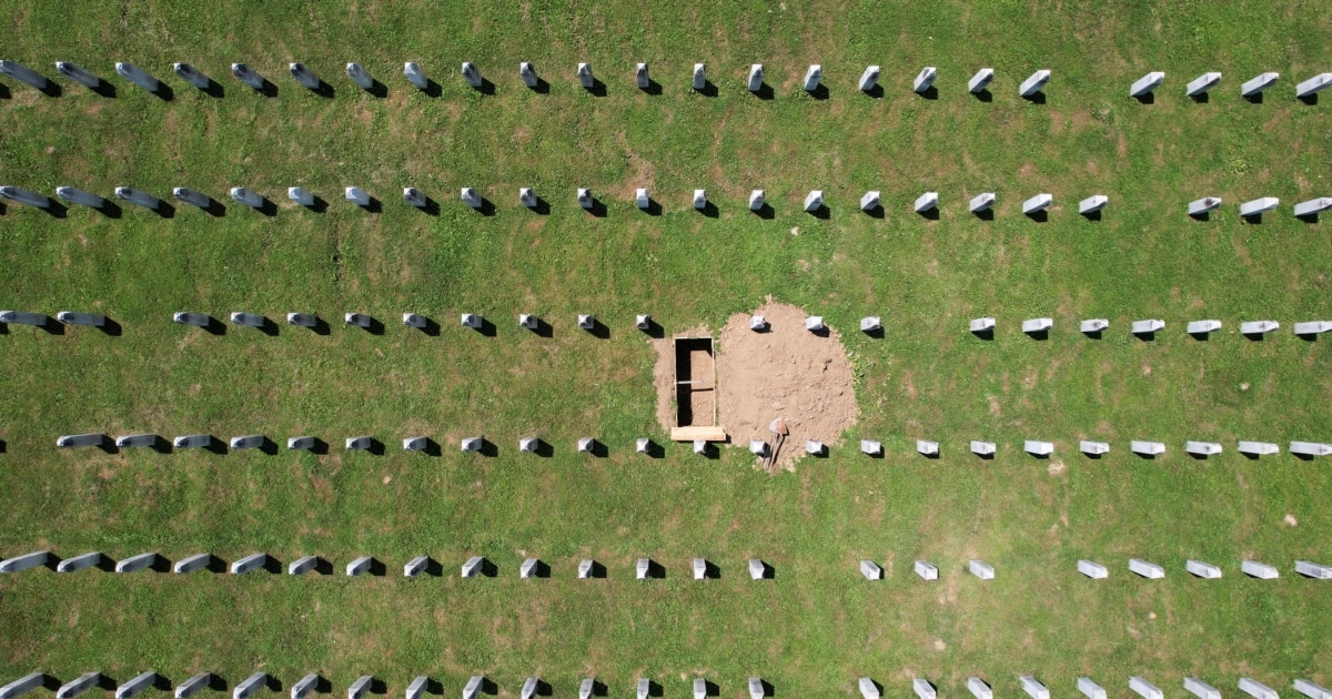 Tragjedia e heshtur e Srebrenicës  Qindra nëna vdesin pa parë drejtësi
