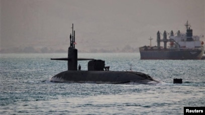 Photo] Men of US Navy Submarine Squadron 5 keeping score of