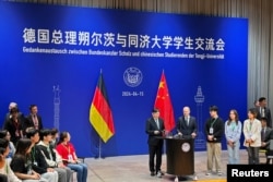 Njemački kancelar Olaf Scholz prisustvuje događaju sa studentima na Univerzitetu Tongji u Šangaju, Kina, 15. aprila 2024.