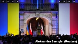 Ուկրաինայի նախագահը ելույթ է ունենում Վարշավայի կենտրոնական հրապարակում։