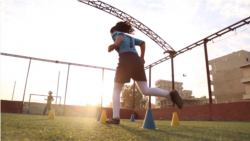 Sirijke fudbalom prkose normama