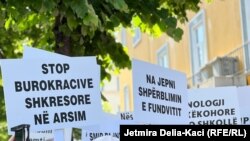 Протест на просветните работници во Тирана, 1 мај, 2024 година