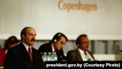 Аляксандар Лукашэнка ў Капэнгагене (Данія), 10-12 сакавіка 1995 году. Архіўнае фота