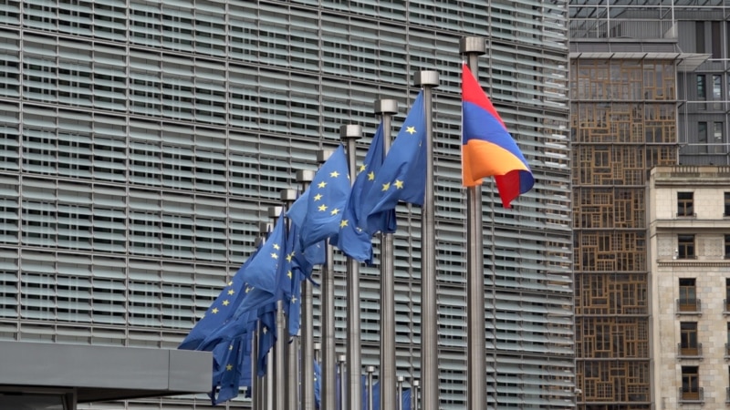 Armenii se bucură: îi așteaptă, probabil, liberalizarea vizelor cu UE