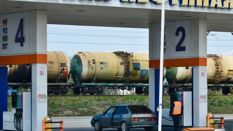 Russia Suspends Fuel Exports Amid Shortages