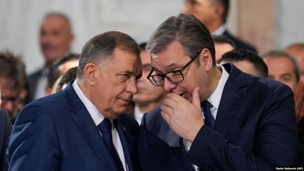 Milorad Dodik i Aleksandar Vučić tokom "Svesrpskog sabora" u Beogradu, 8. juna 2024. 
