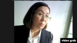 Айгерим Тлеужанова во время онлайн-суда. Октябрь 2023 года