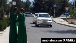 Mekdep okuwçylary. Türkmenistan. (Illýustrasiýa suraty) 