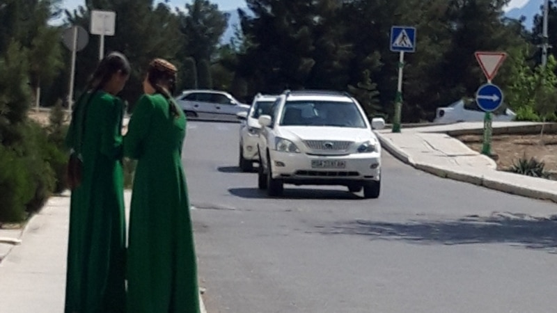 Agzalmaýan reallyk: kämillik ýaşyna ýetmedik gyzlaryň göwreliligi, abort gadagançylygy, çaga söwdasy