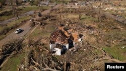 Pogled iz zraka na uništene domove nakon oluje u Rolling Forku, Mississippi, SAD, 25. mart 2023. 