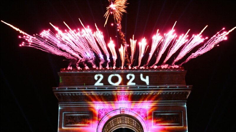 کاهش حوادث جشن‌های سال نو در فرانسه، امید به تأمین امنیت المپیک را افزایش داد