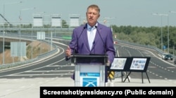 Președintele Klaus Iohannis: „podul de la Brăila este un exemplu al potențialului de dezvoltare pe care îl are infrastructura din România”.