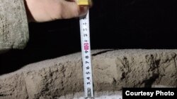 Sela su bila prekrivena nanosima sivog pepela dubokim i do 8,5 centimetara.