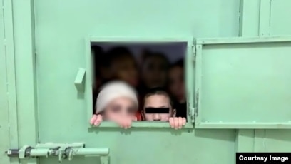 Түнде төсекте жыныстық қатынас Толық, сексуалды әйелдердің фотолары мен бейнелері