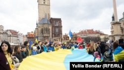 Митинг в поддержку Украины в Праге. 24 февраля 2023 года