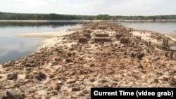 Lumi Dnjepër në Ukrainë pothuajse i shterur, pas prishjes së digës.