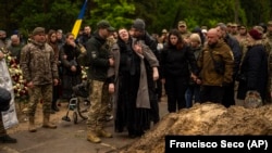 Egy ukrán katona temetése Kijevben 2024. április 24-én