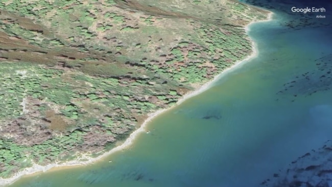 Porti i Sazanit, imazhe Google Earth