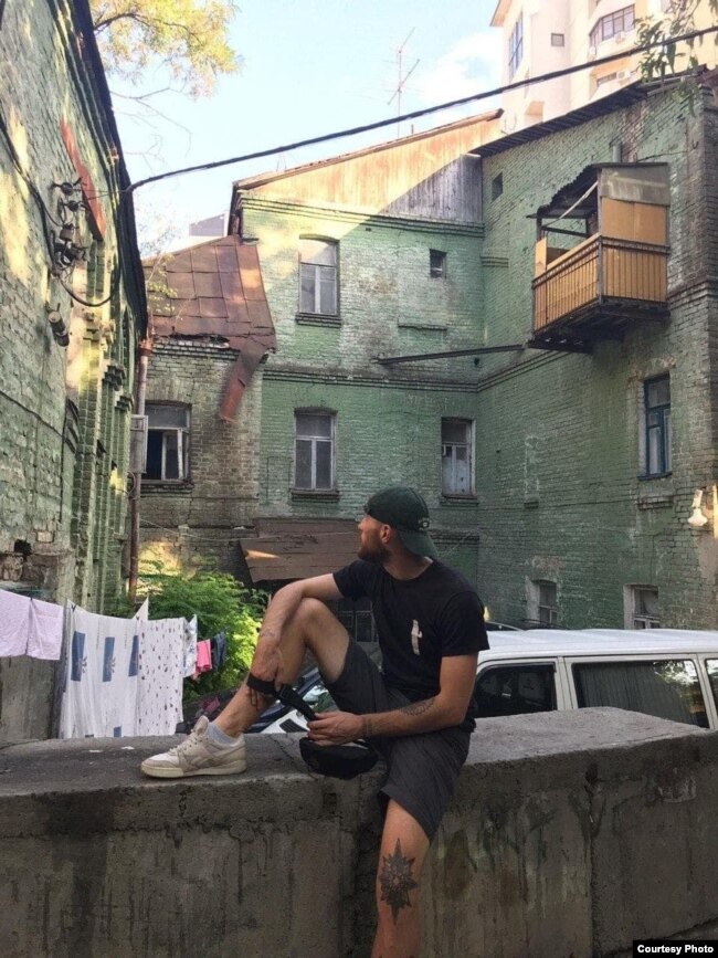 Артем Мураховський, боєць-доброволець