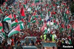 Marš Malezijaca ispred američke ambasade u Kuala Lumpuru, u znak podrške Palestincima u Gazi, 28. oktobra