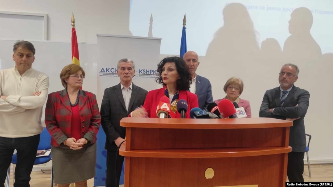 Членовите на Антикорупциската комисија