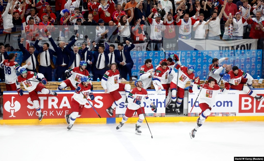 Радость игроков Чехии после победы в чемпионате