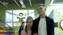 Egyedül neveli négy testvérét az árván maradt ukrán tinédzser