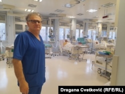 Dragan Milić, načelnik Klinike za kardiovaskularnu i transplantacionu hirurgiju Kliničkog centra u Nišu izjavio je da se sa dodatnim operacijama smanjila lista čekanja.