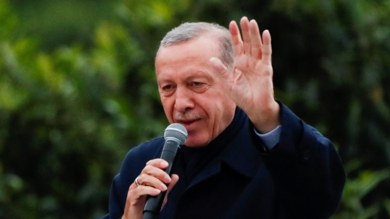 Түркия: баштапкы жыйынтыкта Эрдоган добуштардын 53% ашыгын алды  