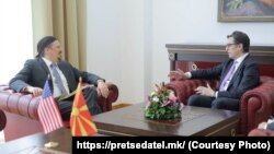 Македонскиот претседател Стево Пендаровски и Ричард Нефју, глобален координатор за антикорупција на Стејт департментот