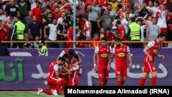برد چهار بر صفر تیم فوتبال پرسپولیس در مصاف با گل‌گهر سیرجان در هفته بیست‌ونهم لیگ برتر باشگاه‌های ایران