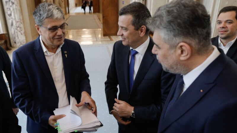Deficit cu premeditare – faza pe amintiri &amp; injurii. Scurtă cronologie politică a scandalului „mă doare în organul genital de deficit”