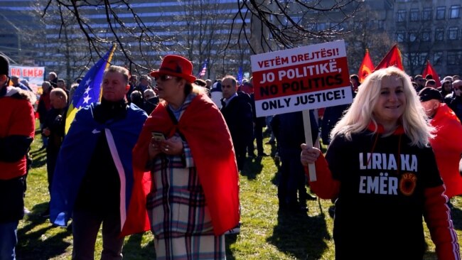 Protest u Hagu: ’Sudi se ljudima koji su se borili za slobodu’