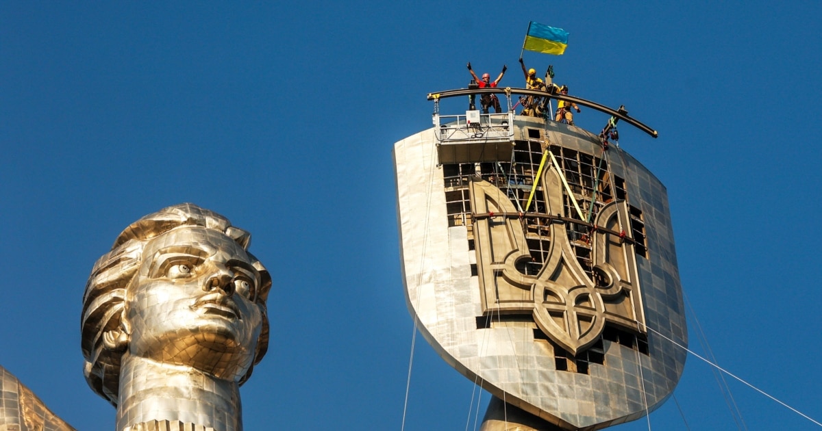 Теперь меня называют Леша-тризуб» – скульптор герба Украины на
