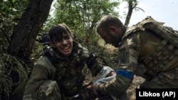 În ciuda pierderilor suferite, militarii ucraineni continuă să lupte lângă Bahmut
