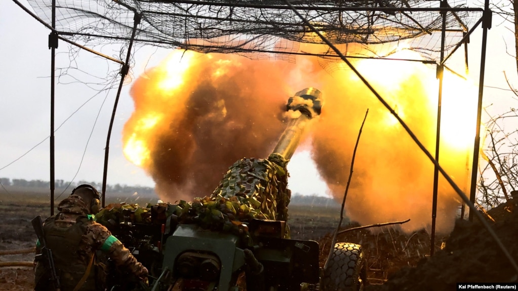 Ukraine Pounds Russian Positions Near Bakhmut As Moscow's Forces Gain Ground
