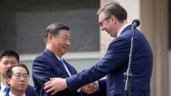 Serbian President Aleksandar Vucic (right) with his Chinese counterpart, Xi Jinping, in Belgrade on May 8. 