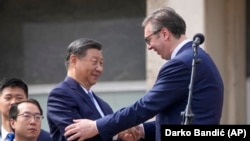 Președintele sârb, Aleksandar Vucici, l-a primit la Belgrad pe președintele chinez, Xi Jinping.