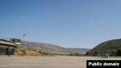 Armenia - An L-410 plane carrying Prime Minister Nikol Pashinian lands at Kapan airport, August 17, 2023.