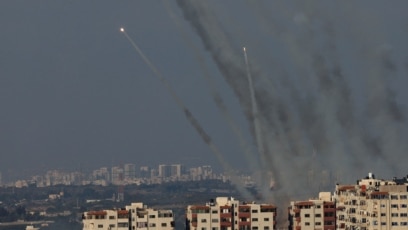 Палестинската ислямистка групировка Хамас съобщи че няма да преговаря за