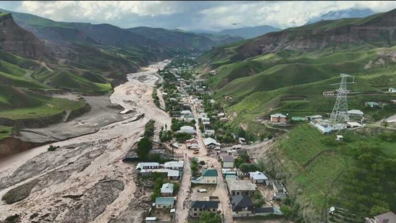 Сход селей в Таджикистане: погибли трое человек